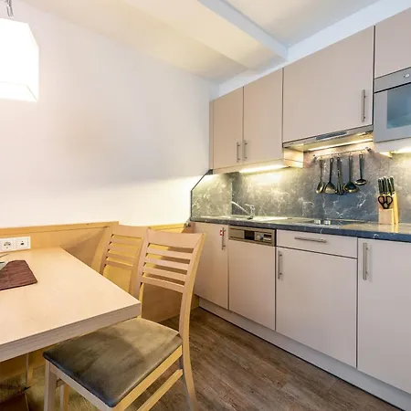 Alpenresort Thanner 4* Майрхофен